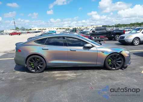 2013 Tesla Model S Performance из США, поврежденный, VIN 5YJSA1DPXDFP07813